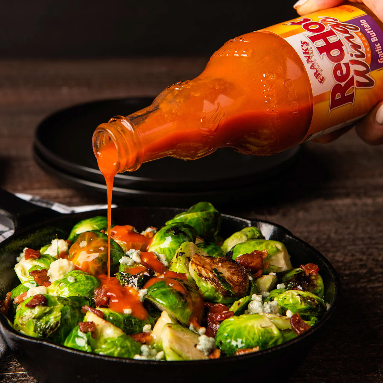 Frank's RedHot® Garlic Buffalo Wings Hot Sauce, 12 fl oz (2-Pack) - Image 4