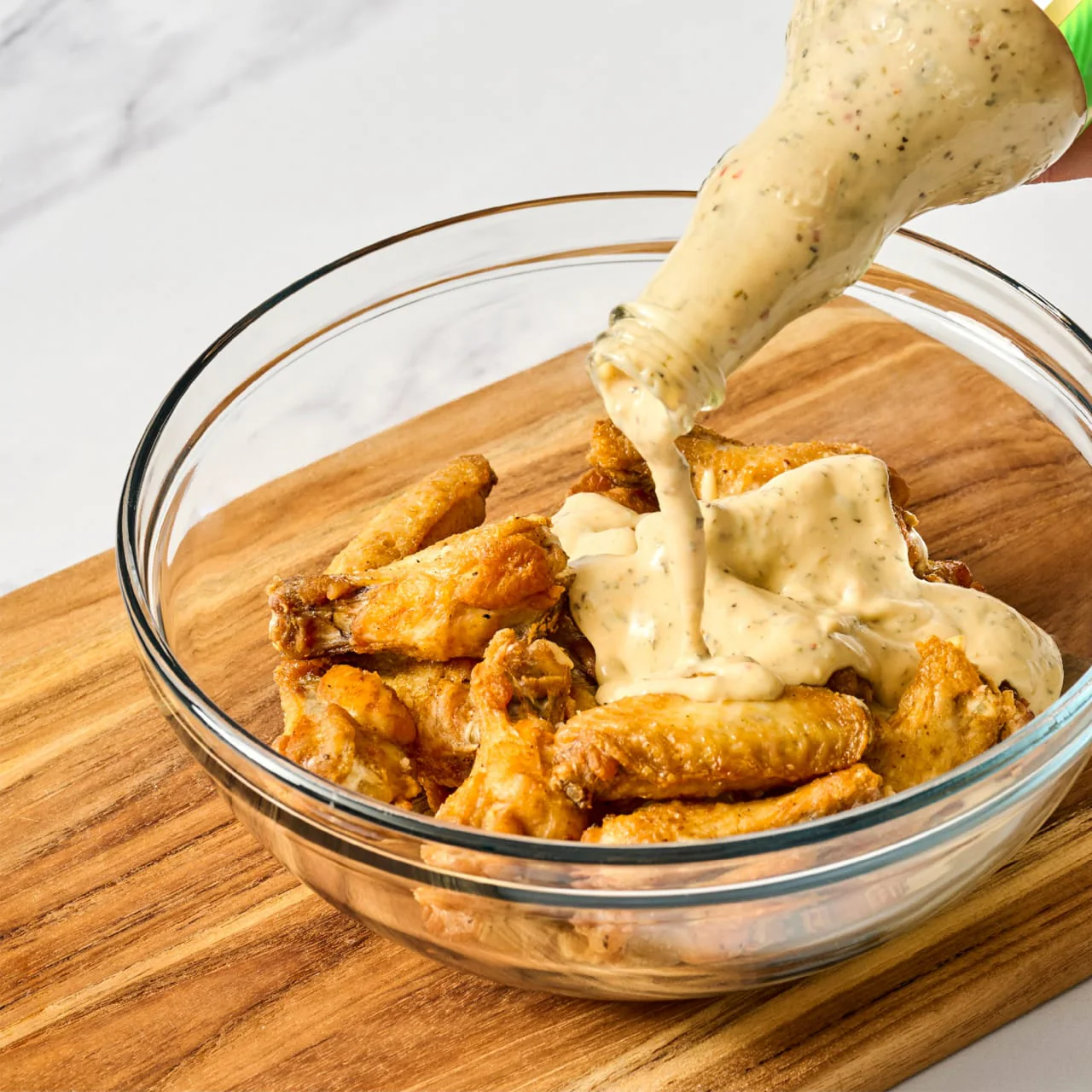 Frank's RedHot® Garlic Parmesan Wing Sauce, 12.0 fl oz - Image 6