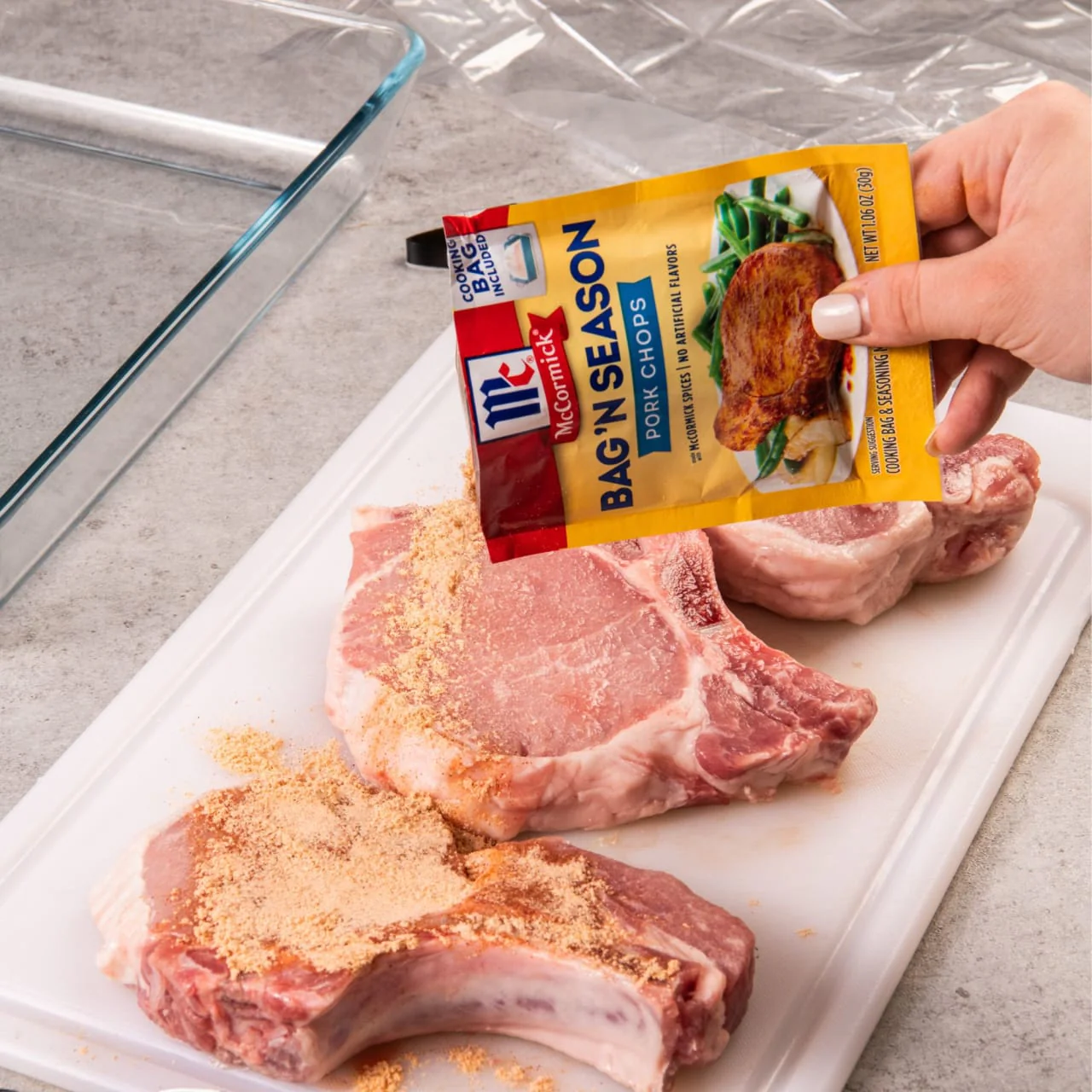McCormick® Bag 'n Season® Pork Chops Cooking & Seasoning Mix, 1.06 oz (6-Pack) - Image 4