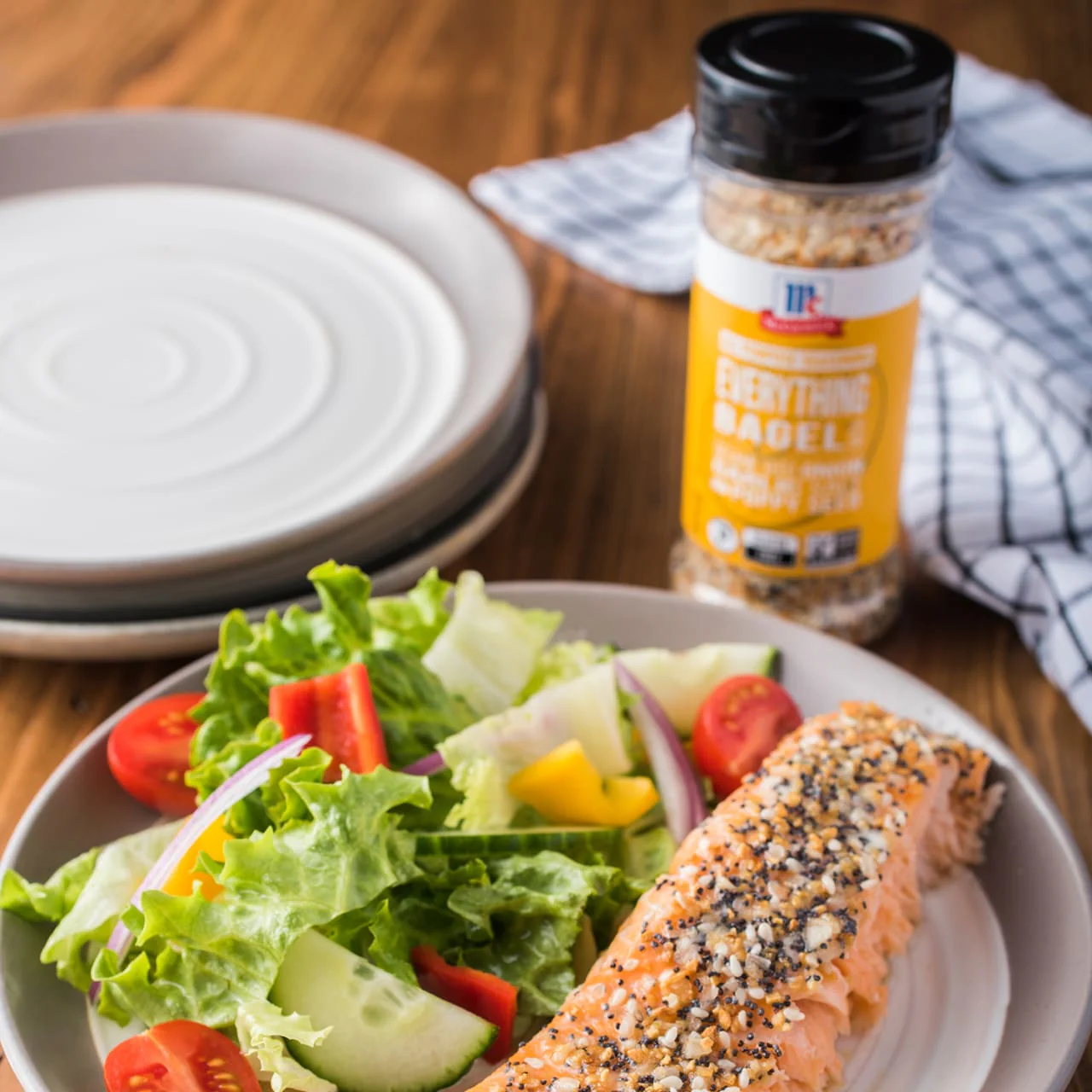 McCormick® Everything Bagel All Purpose Seasoning, 4.8 oz - Image 6