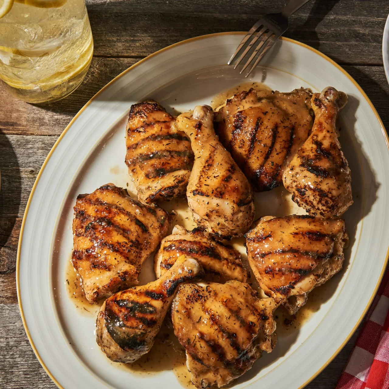 McCormick® Rubbed Sage, 0.5 oz - Image 4
