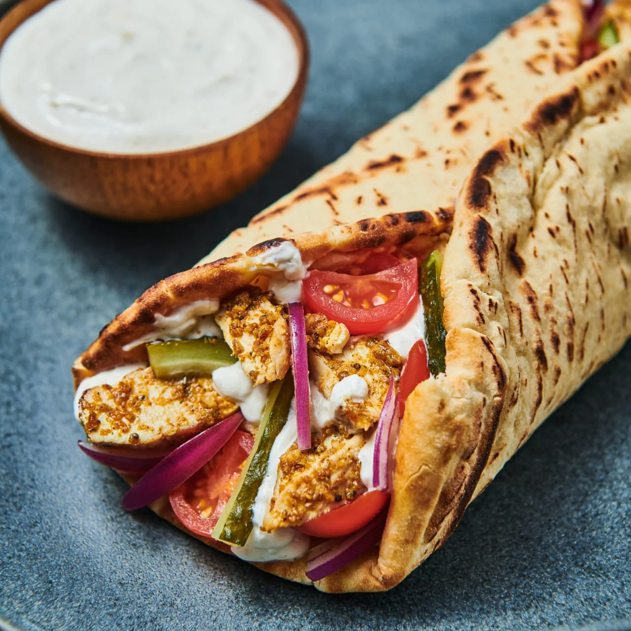 McCormick® Shawarma Pita & Garlic Sauce Seasoning & Sauce Duo, 1.37 oz - Image 2