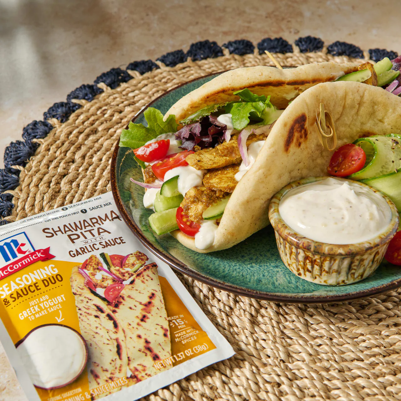 McCormick® Shawarma Pita & Garlic Sauce Seasoning & Sauce Duo, 1.37 oz - Image 6