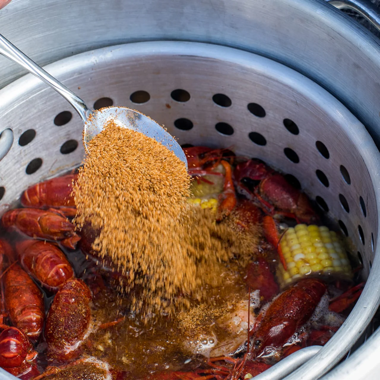 Zatarain's® Extra Spicy Crawfish, Shrimp & Crab Boil, 63 oz - Image 7